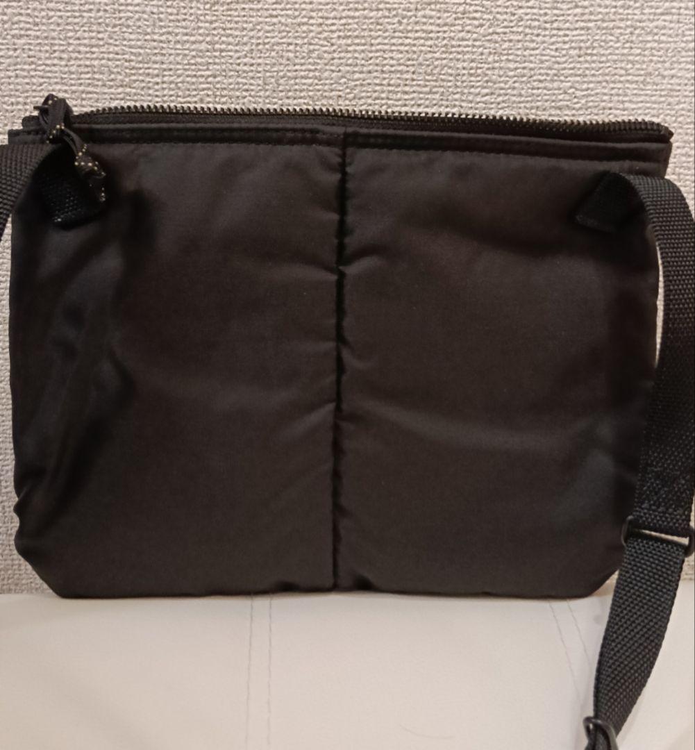 PORTER ブラック ショルダーバッグ 　サコッシュ