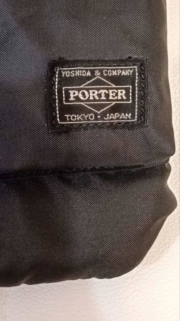 PORTER ブラック ショルダーバッグ 　サコッシュ