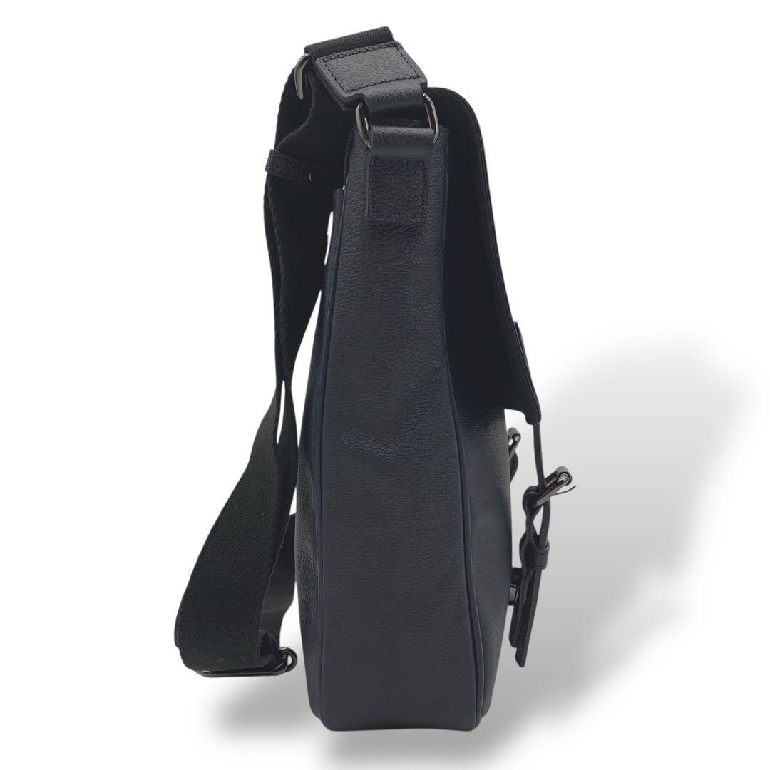 Burberry バーバリーブラックレーベル メッセンジャーバッグ 紺色 レザー