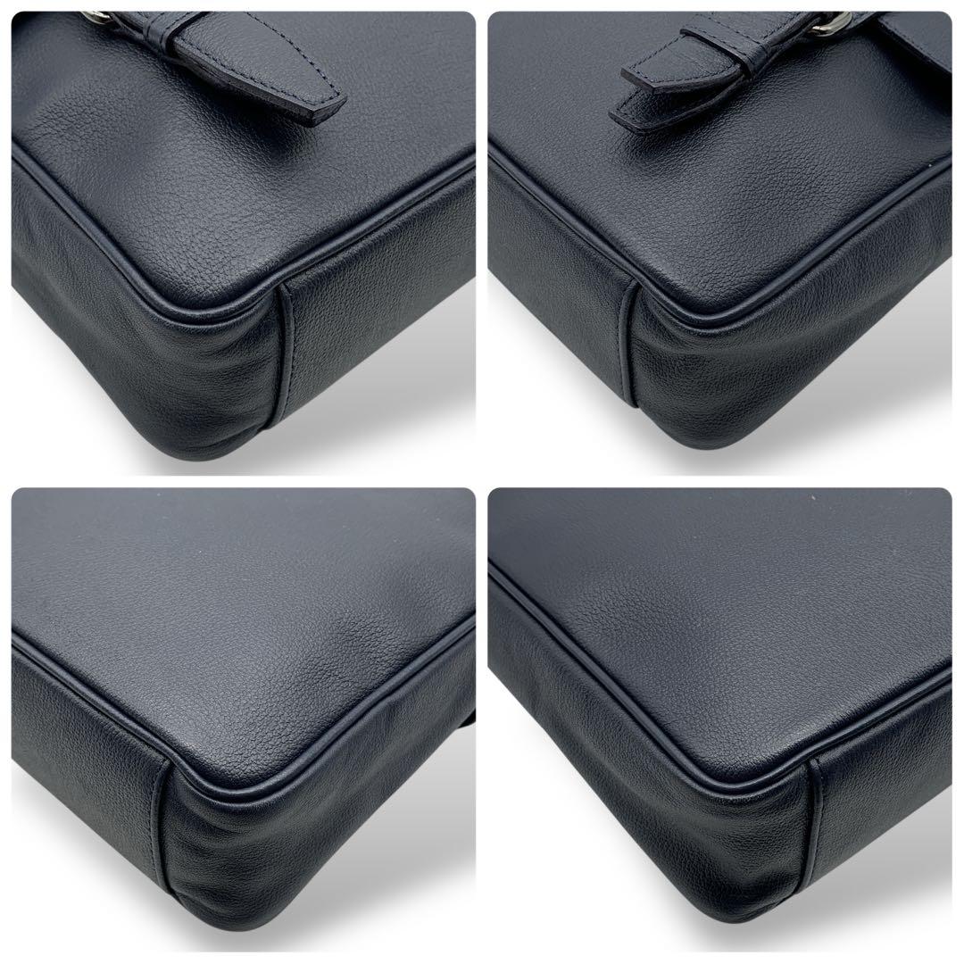 Burberry バーバリーブラックレーベル メッセンジャーバッグ 紺色 レザー