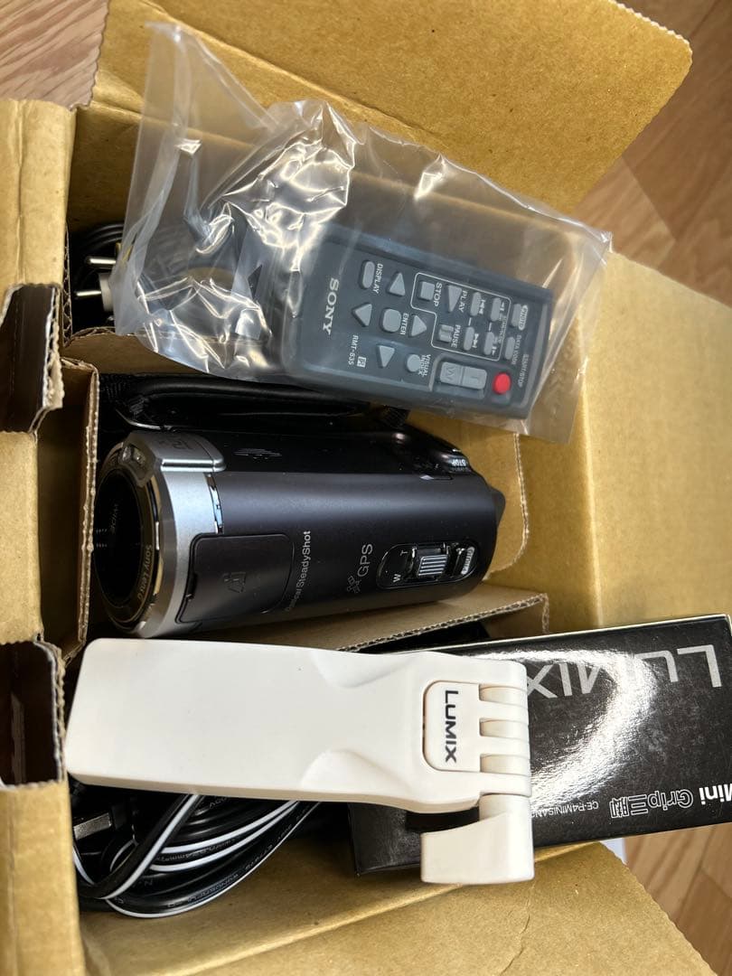 ☆超美品☆SONY HDR-CX370Vビデオカメラ64GB ミニGrip三脚付