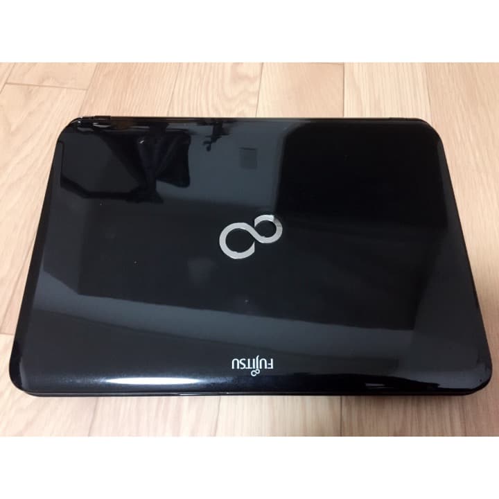 格安ノートPC  富士通 LIFEBOOK PH50/E シャイニーブラック
