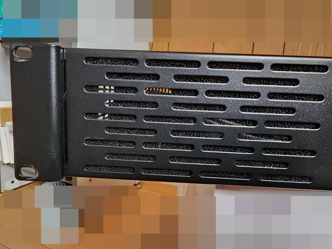 behringer KM750 750W 2チャンネルアンプ