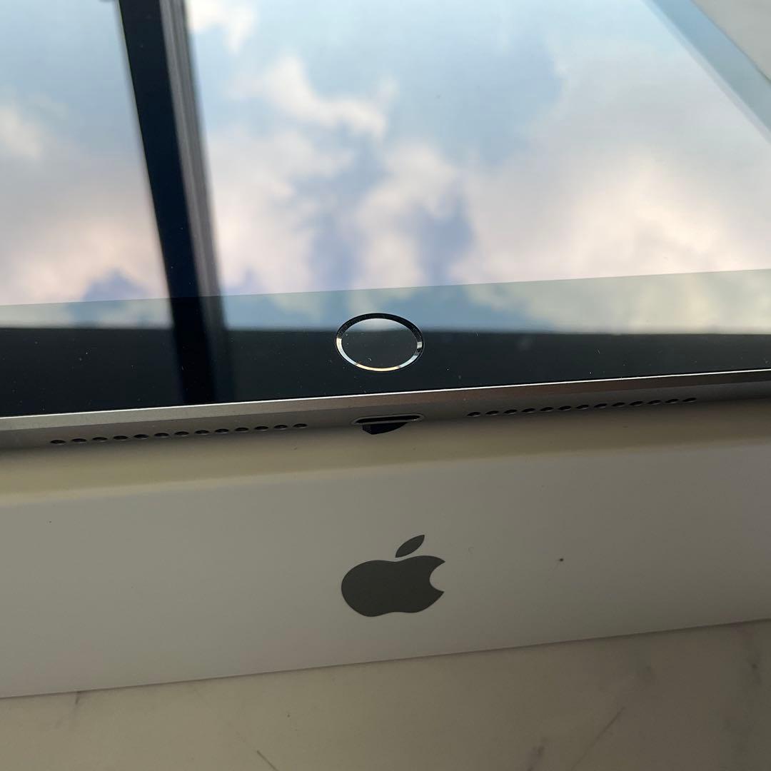 【超美品】iPad 第5世代 Wi-Fi Cellular 128GB