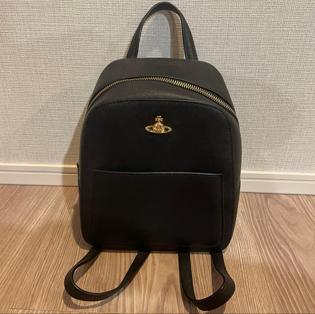 ヴィヴィアンウエストウッド ミニリュック バッグ 黒 オーブ