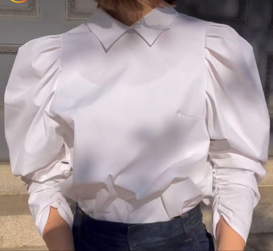 ヘイヴ　クロワッサンカラーブラウス　white