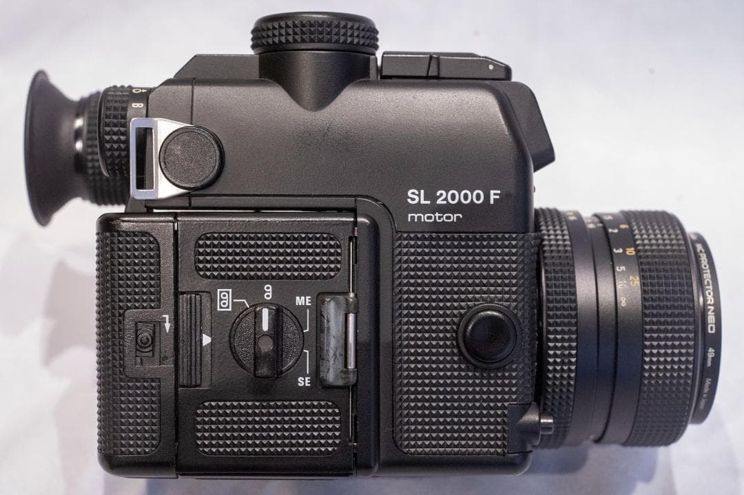 ローライフレックスSL2000F ジャンク　レンズ2本、アダプター、ストロボつき