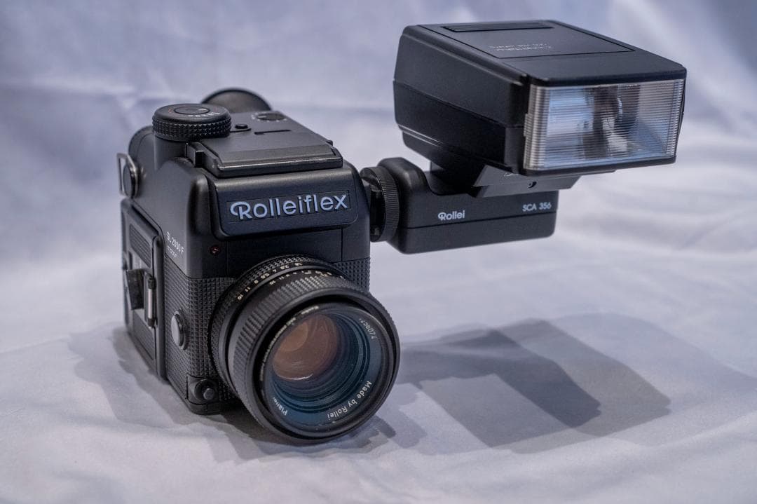 ローライフレックスSL2000F ジャンク　レンズ2本、アダプター、ストロボつき