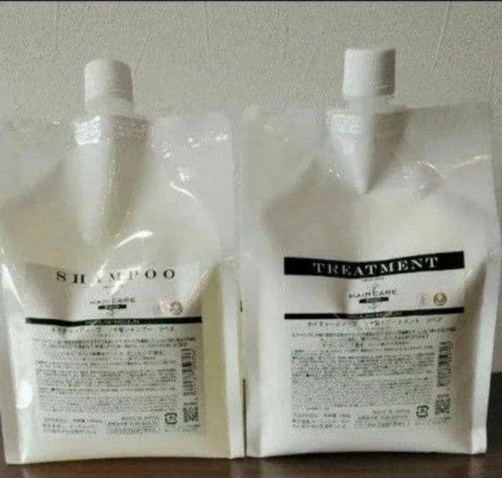 ネイチャーディープツヤ髪　シャンプー　トリートメント