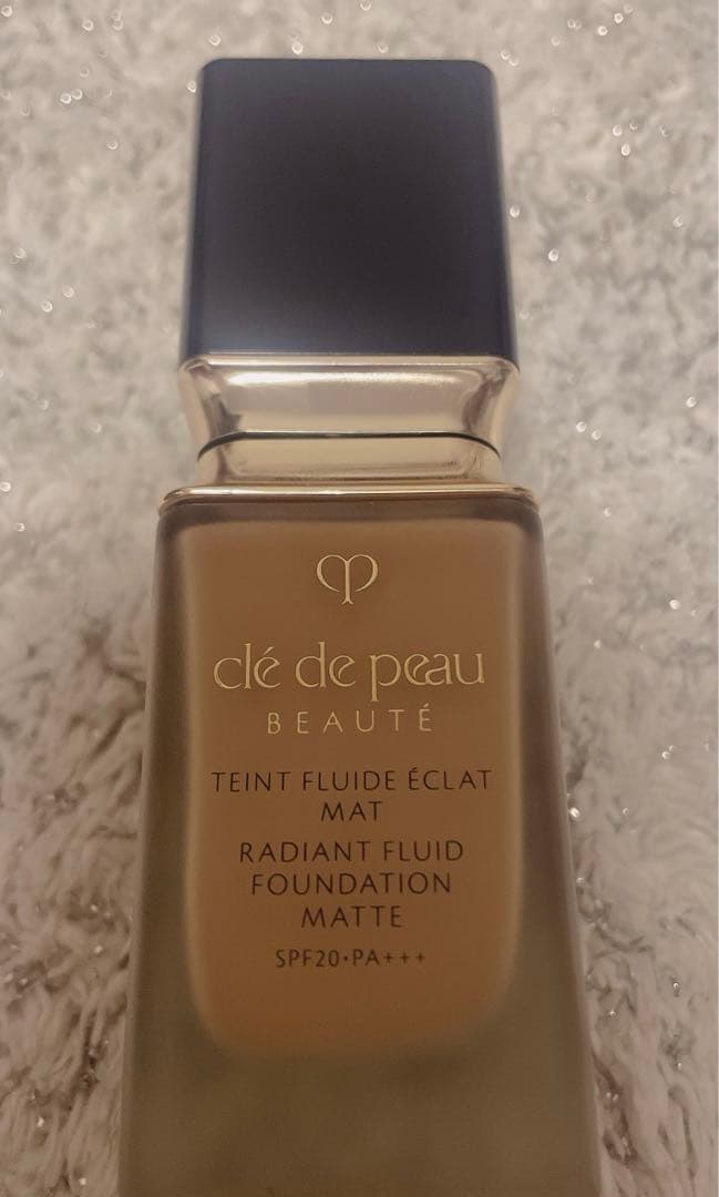 クレドポーボーテ　タンフリュイドエクラ マット オークル30 / 35ml