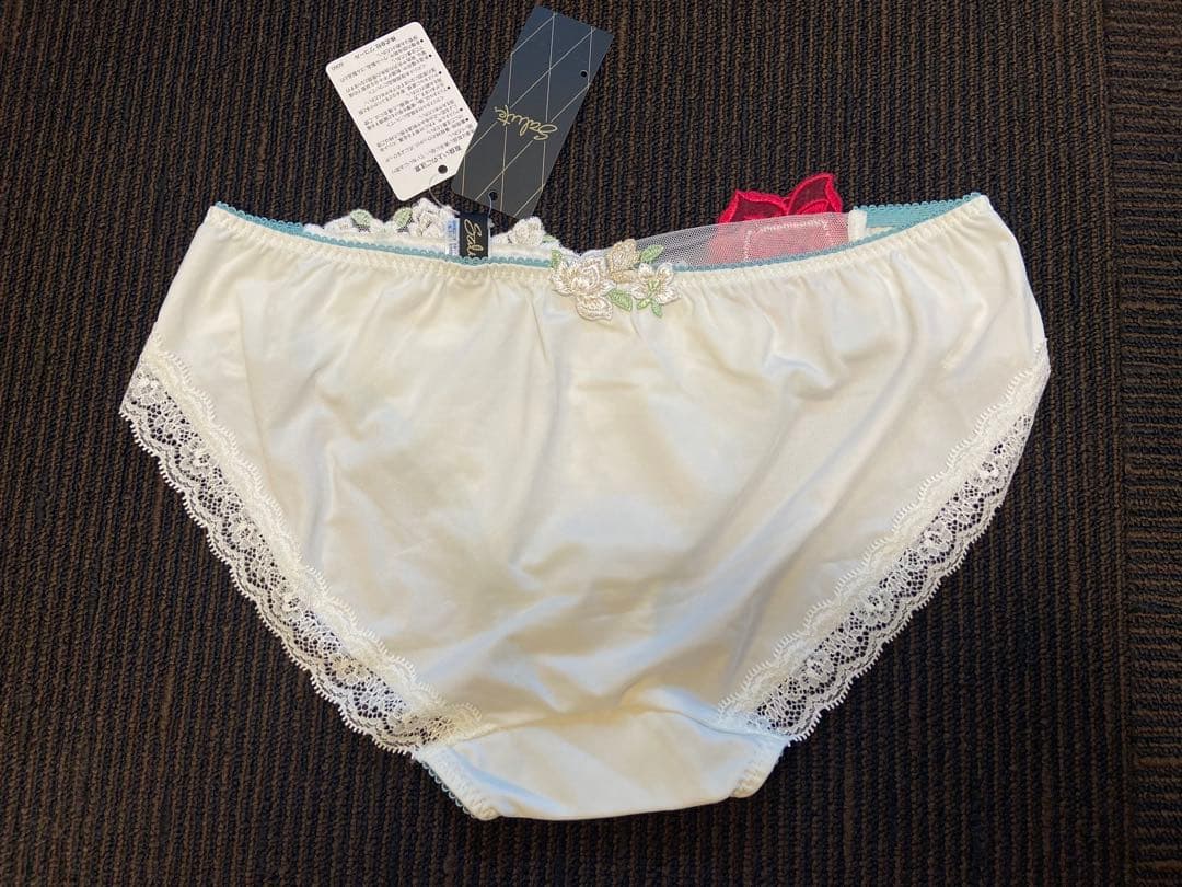 ブラ&ショーツ　サルート16G 白雪姫　新品未使用品　送料無料