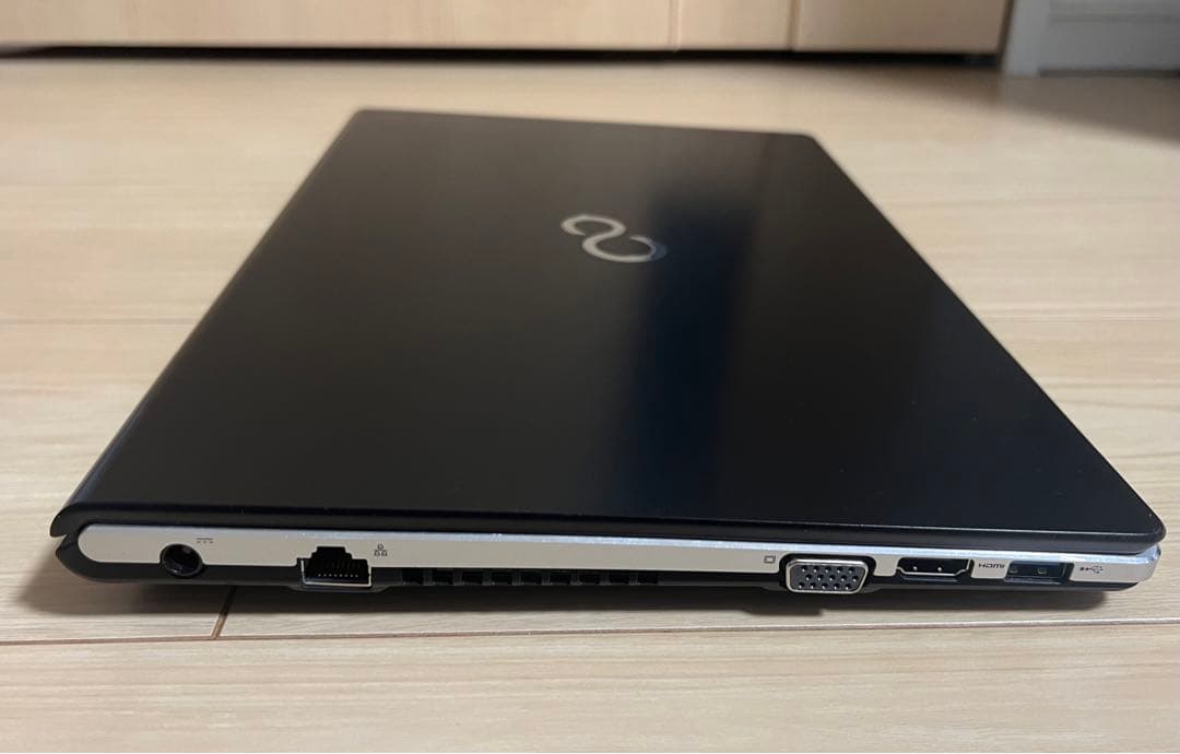 ノートパソコン 富士通LIFEBOOK S935 第5世代Core i5