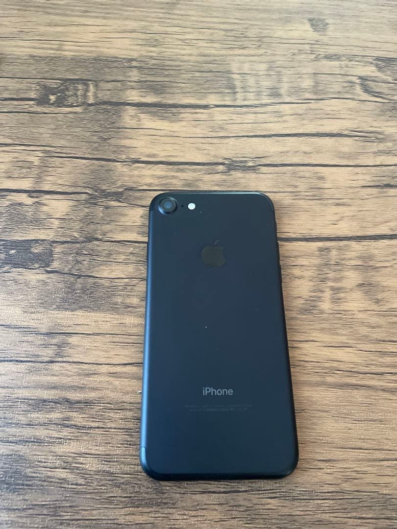 iPhone 7 ブラック 32GB SIMフリー