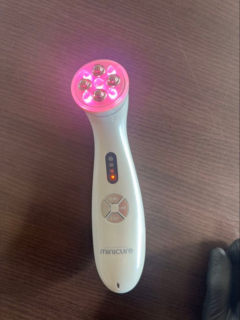 minicure 美顔器 LEDライト機能付き
