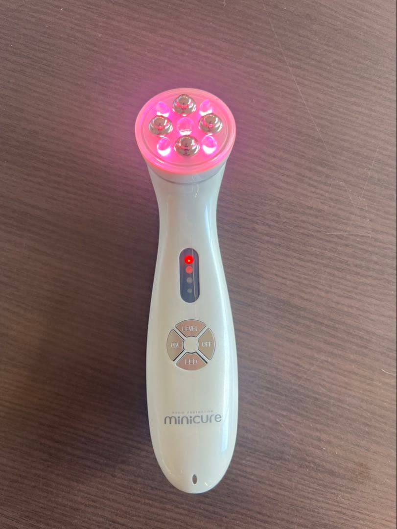 minicure 美顔器 LEDライト機能付き