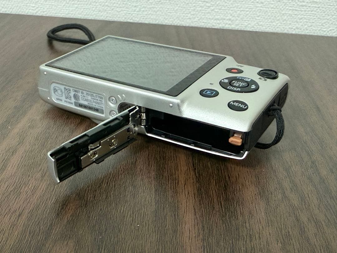 【美品】Canon IXY 100F キャノン　コンデジ