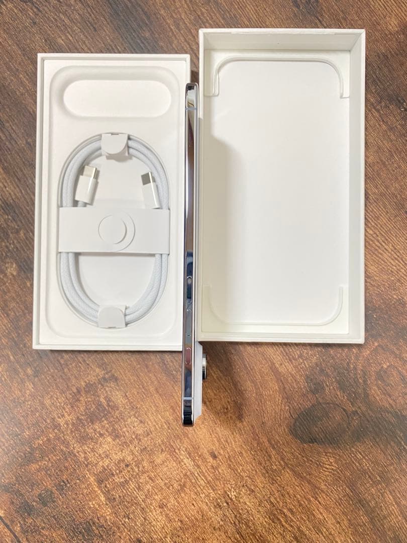 Apple iPhone Air スカイブルー