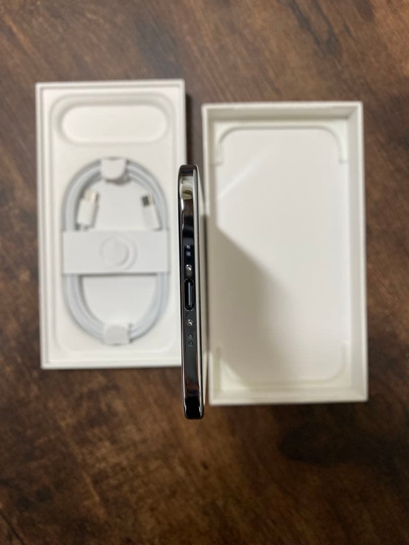 Apple iPhone Air スカイブルー