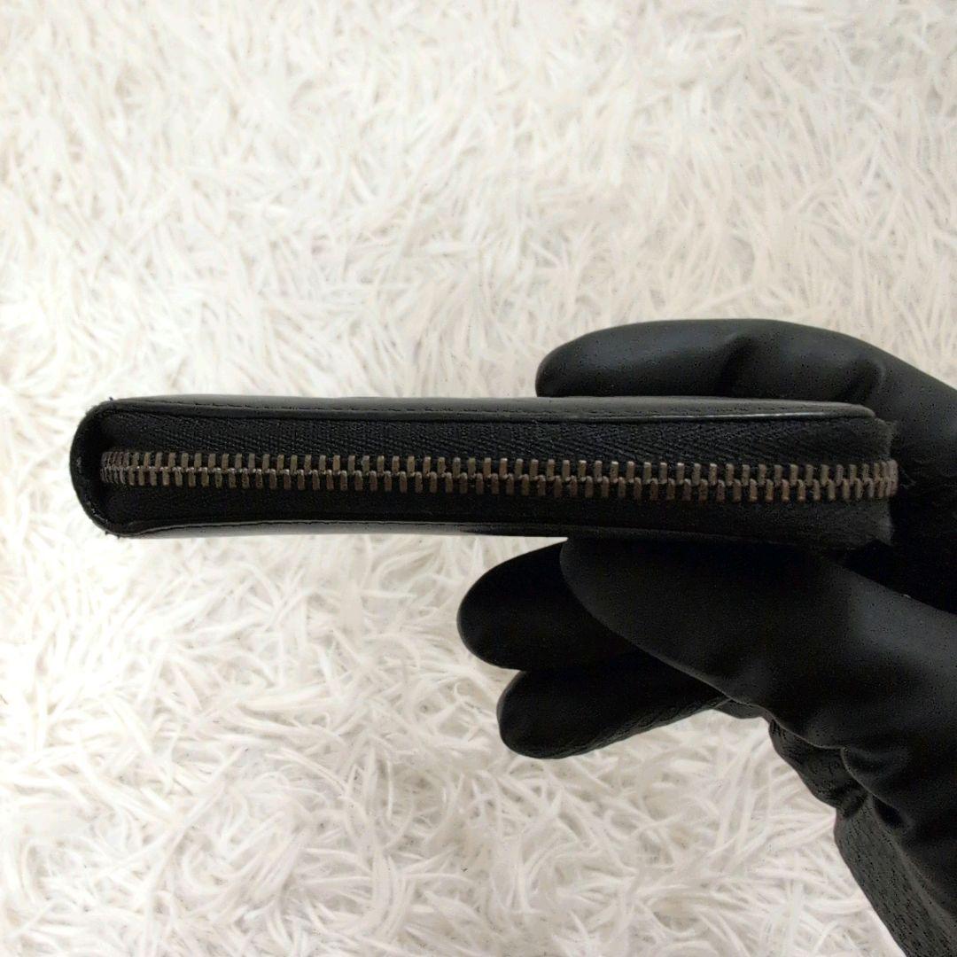 プー ロエベ 二つ折り アナグラム ラウンドファスナー レザー ブラック