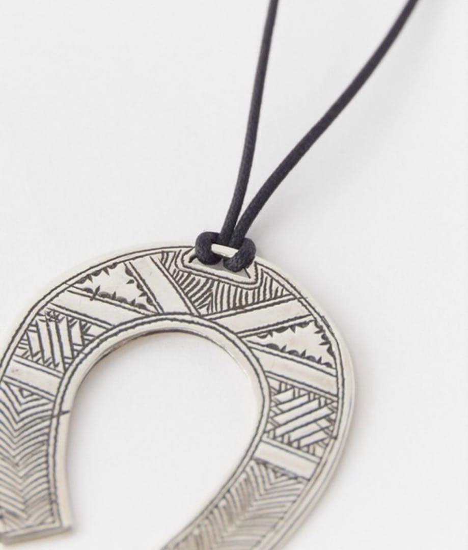 アダワットトゥアレグ　ネックレス　シルバー　馬蹄