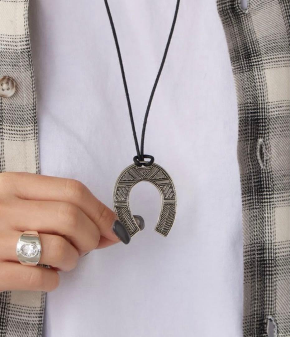 アダワットトゥアレグ　ネックレス　シルバー　馬蹄
