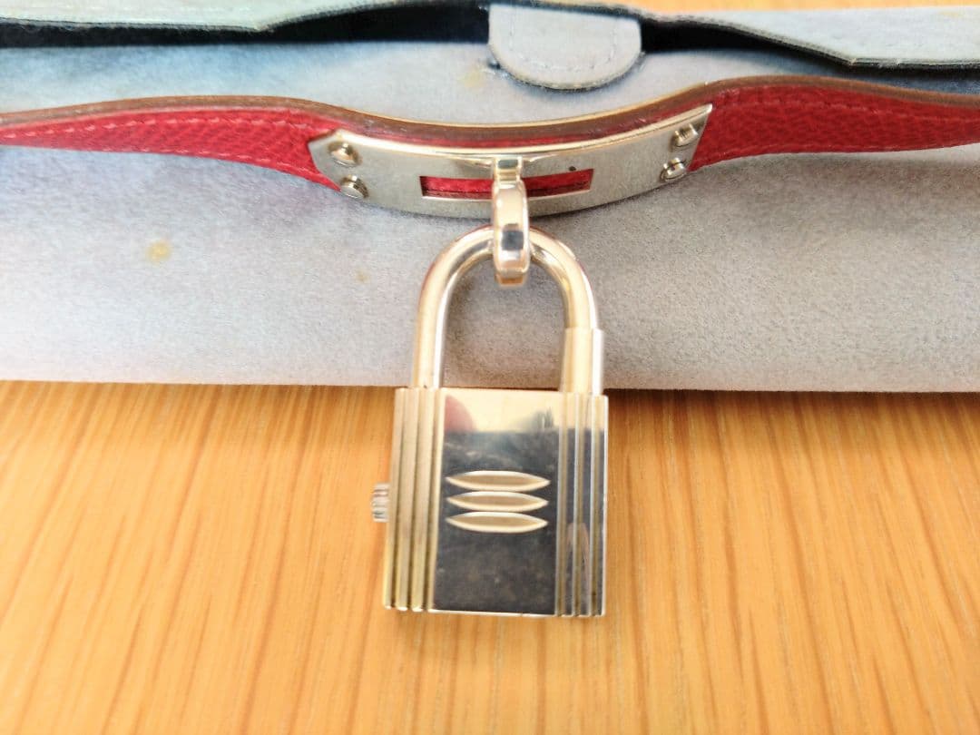 【週末限定値下】エルメス HERMES ケリーウォッチレディース腕時計 シルバー