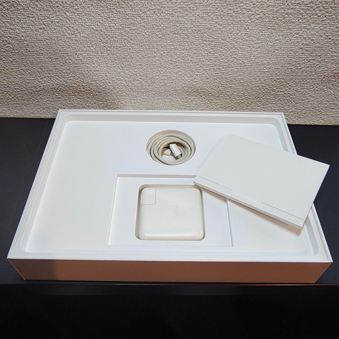 ス*ス様 MacBook Pro 2016 13インチ 256GB i5 / 不