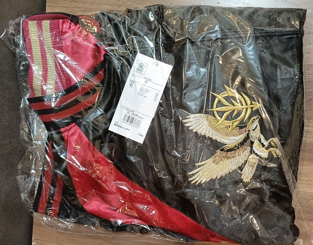 STRICT-G『機動戦士ガンダム』スカジャン シャア専用ザクII JAPAN柄