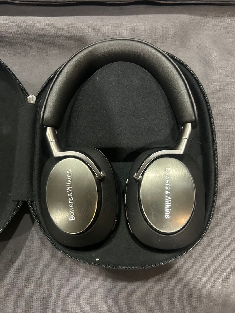 Bowers & Wilkins px8 ワイヤレスヘッドホン
