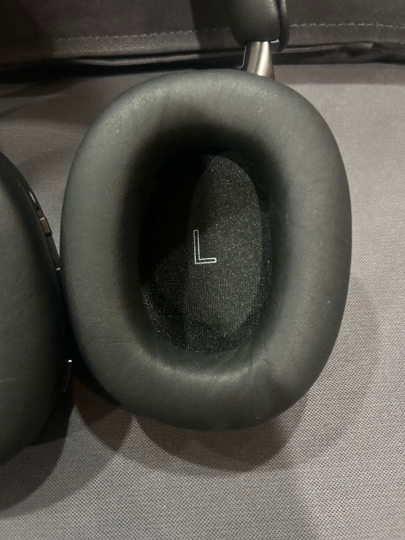 Bowers & Wilkins px8 ワイヤレスヘッドホン