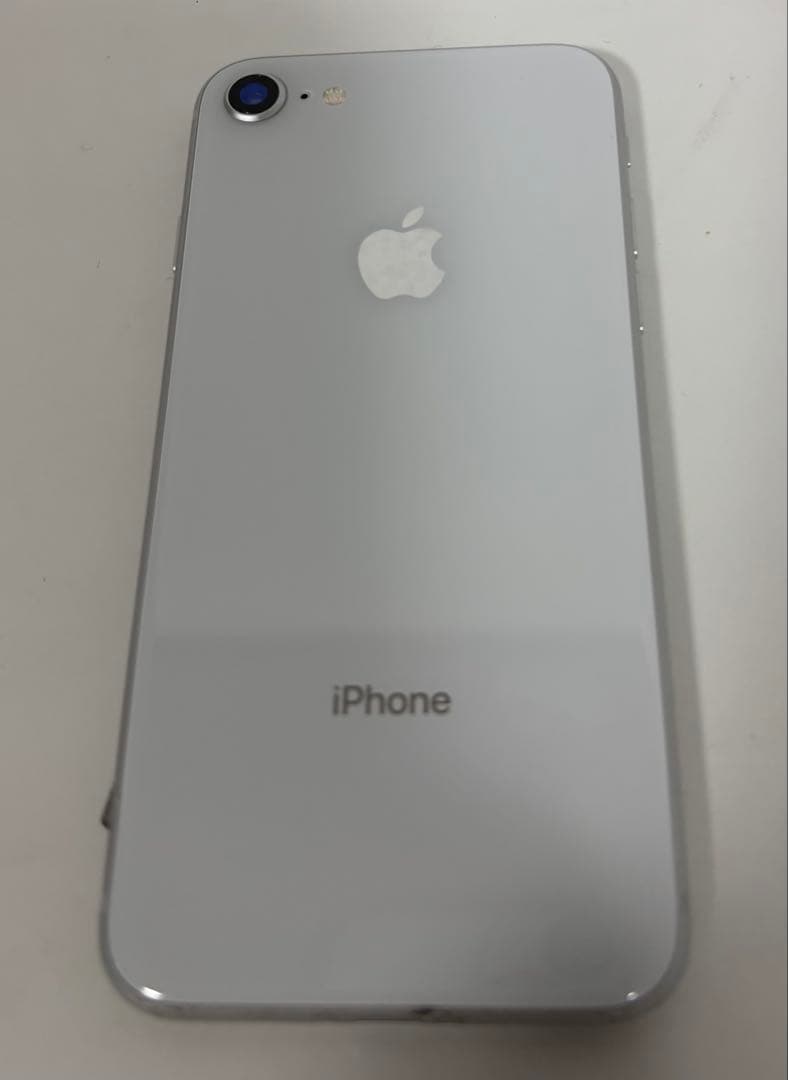 Apple iPhone 8 64GB 美品