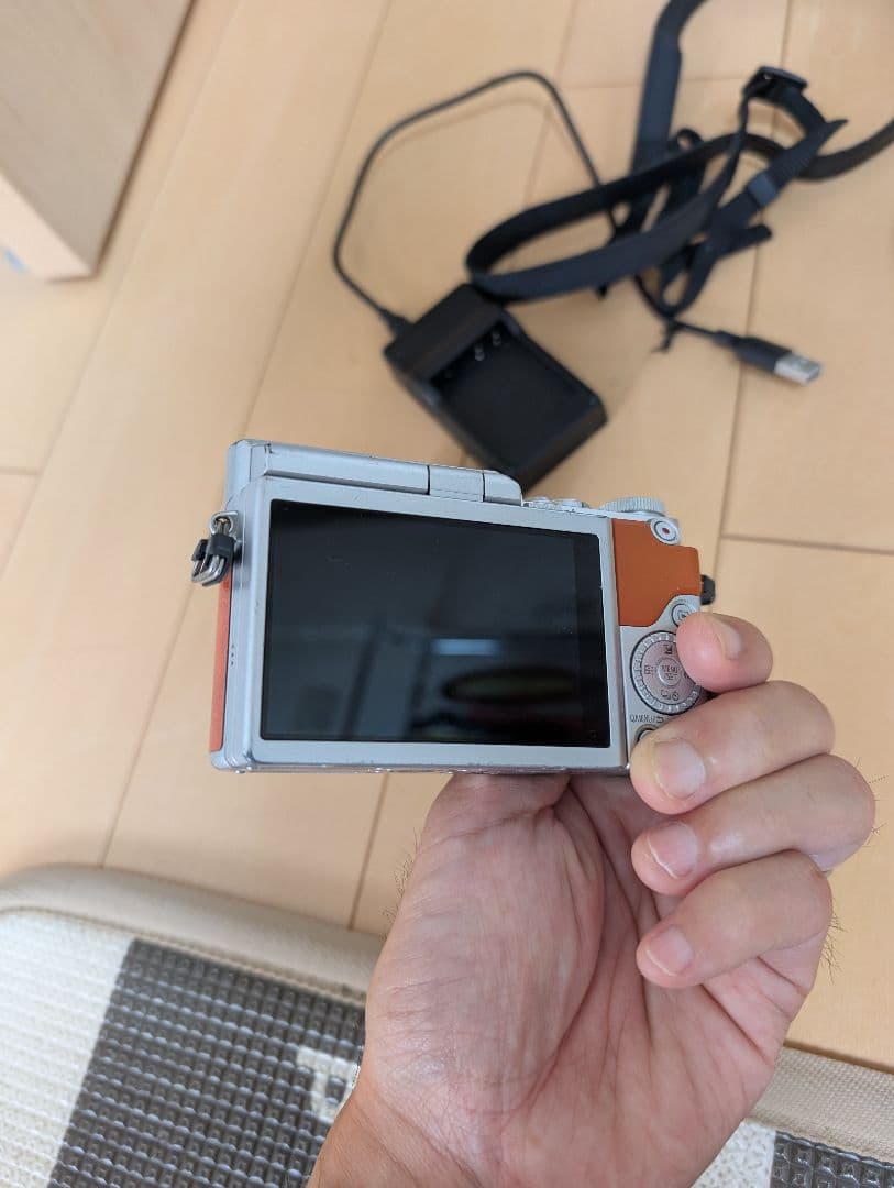 小型ミラーレス一眼 lumix gf9 ダブルレンズキット