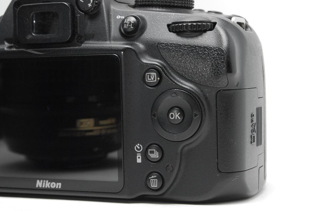 【使用感少なめ美品】Nikon D3200　スマホ転送　フルHD動画