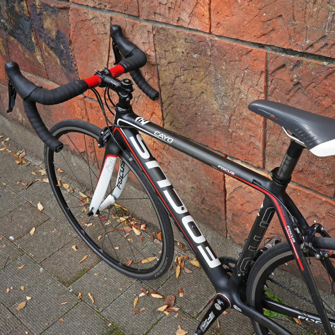 FOCUS CAYO【カーボンロードバイク・シマノ105・サイズ52】
