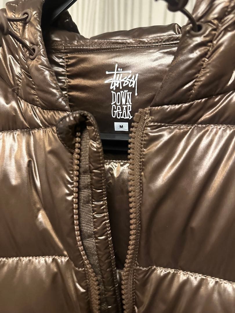 ジャケット・アウター STUSSY MIDWEIGHT HOODED PUFFER BROWN