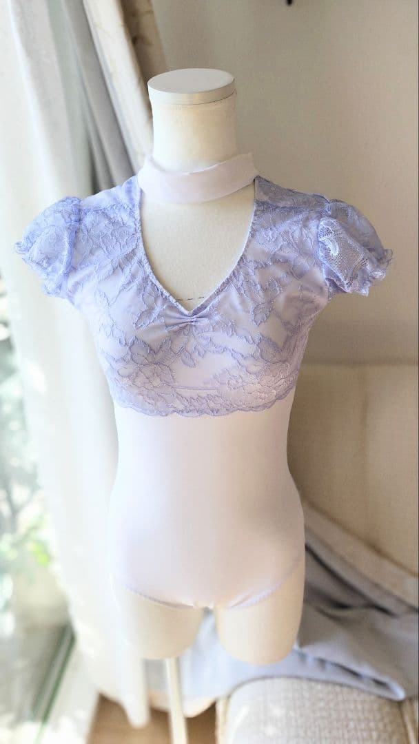 Ｓ～Ｍ／シンデレラのドレス風、アイスブルーのチョーカーリボン娘役レオタード白