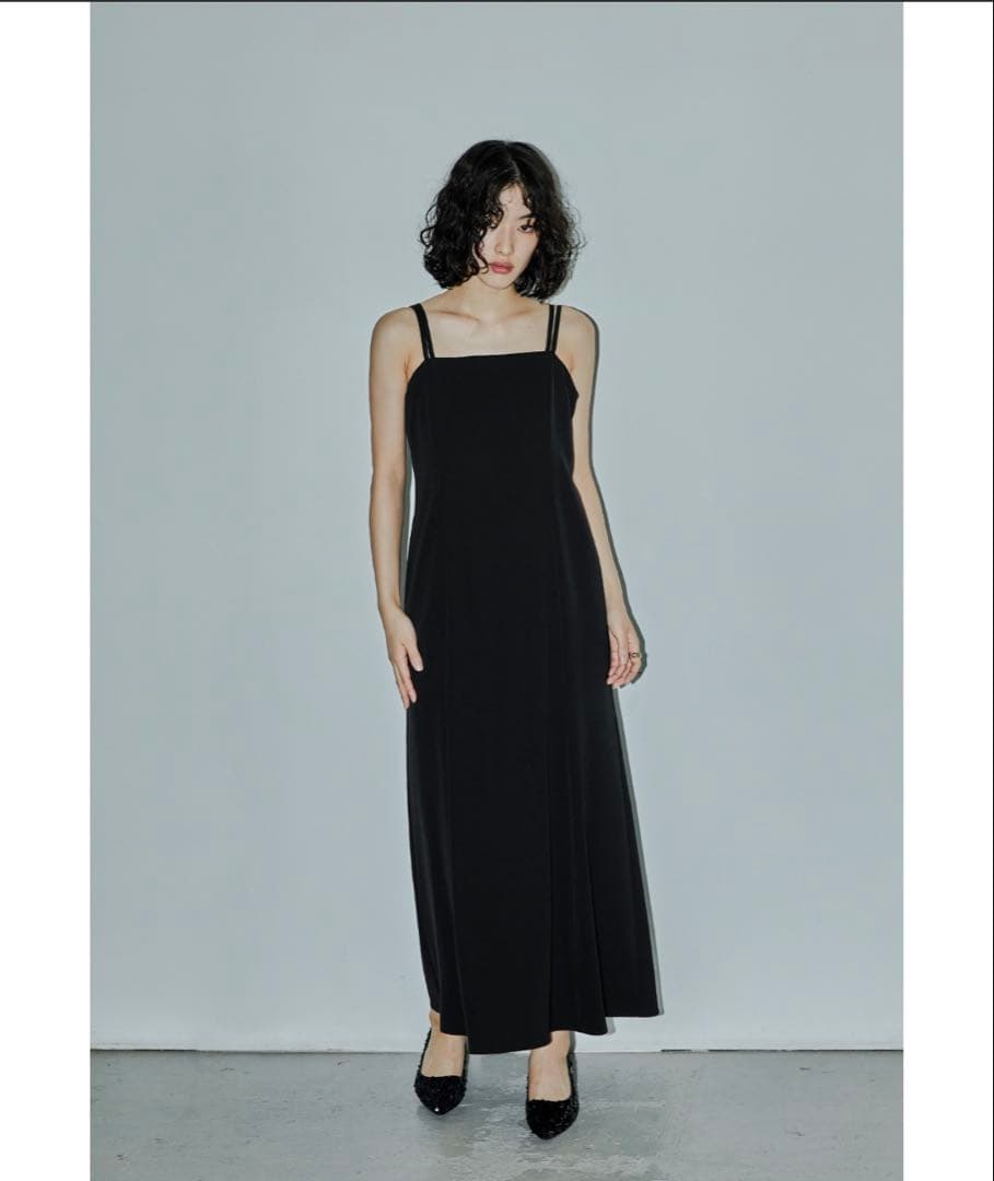 フリル付きロングドレス 黒