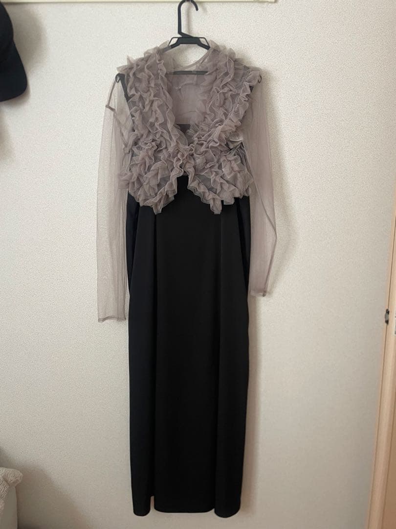 フリル付きロングドレス 黒