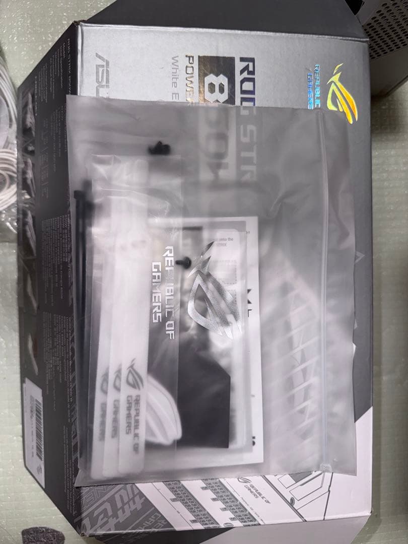 ROG STRIX 850W WHITE EDITION 電源ユニット