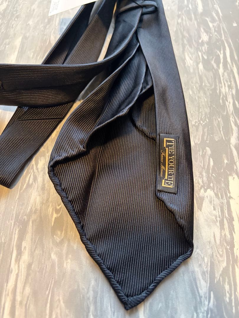 【未使用】タイユアタイ 黒無地　セッテピエゲ