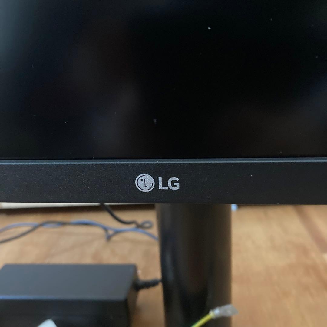 LG 31.5インチ　4Kモニター　32UK550