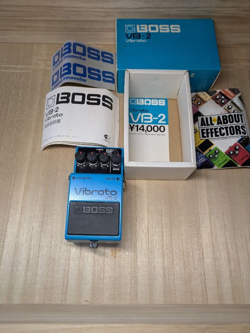 と*ふ様 BOSS VB-2 ビブラートエフェクター