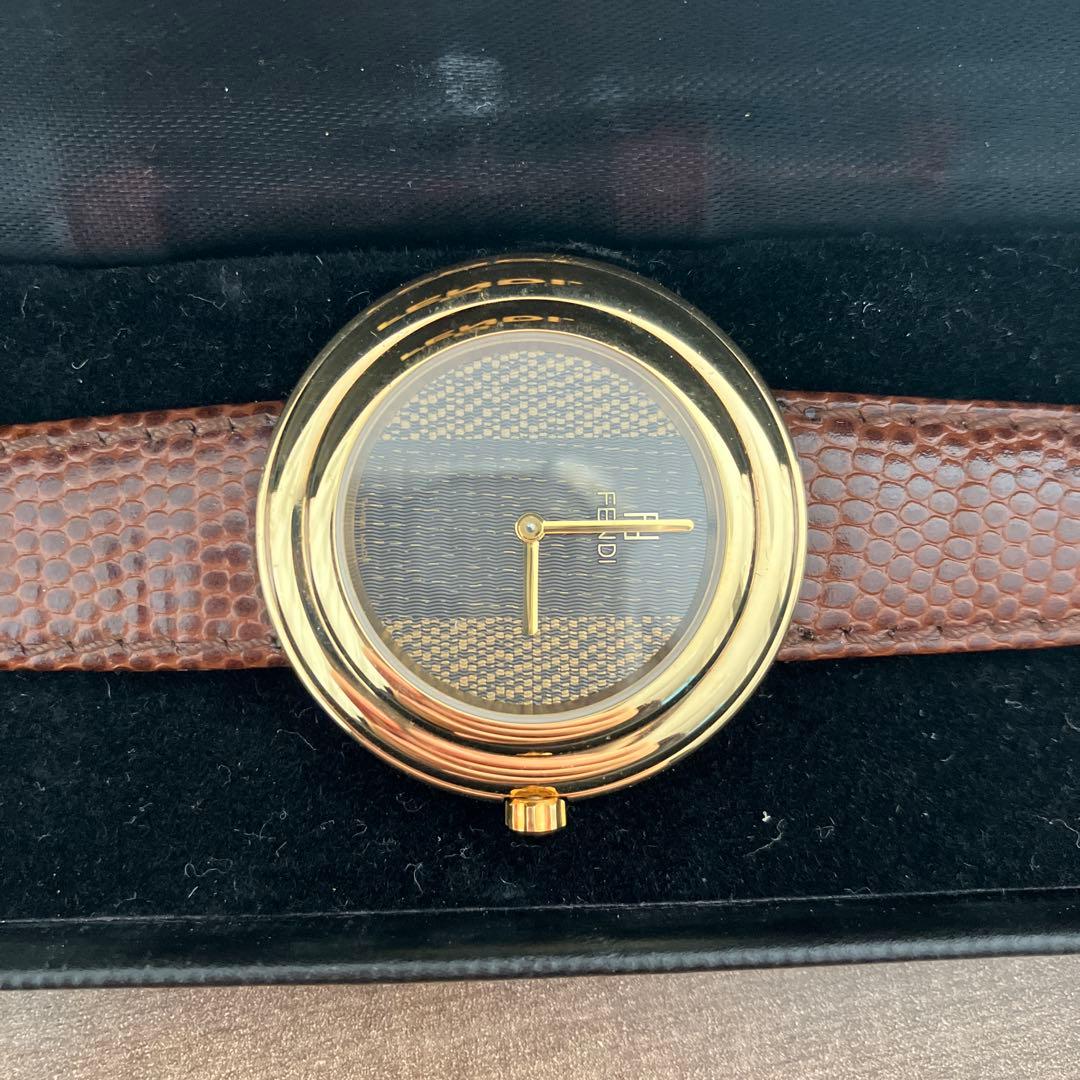 FENDI フェンディ 009237 クォーツ 腕時計 箱付き 電池交換必要