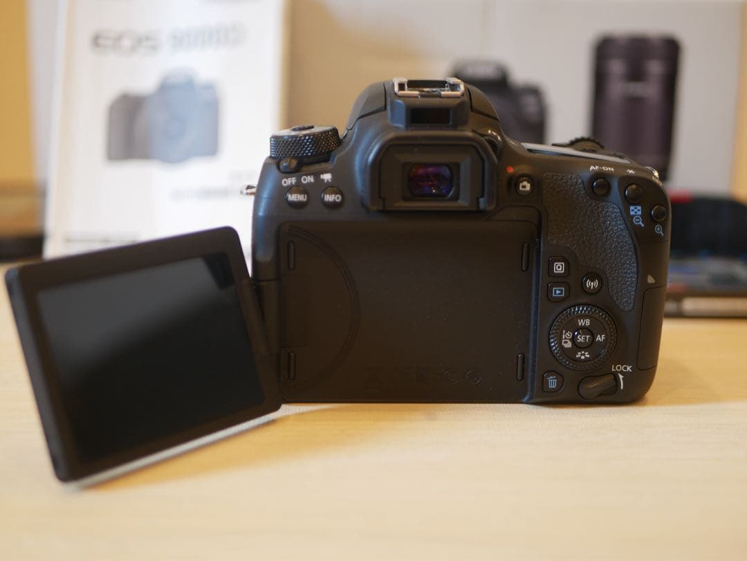 サト　Canon EOS 9000D ダブルレンズ