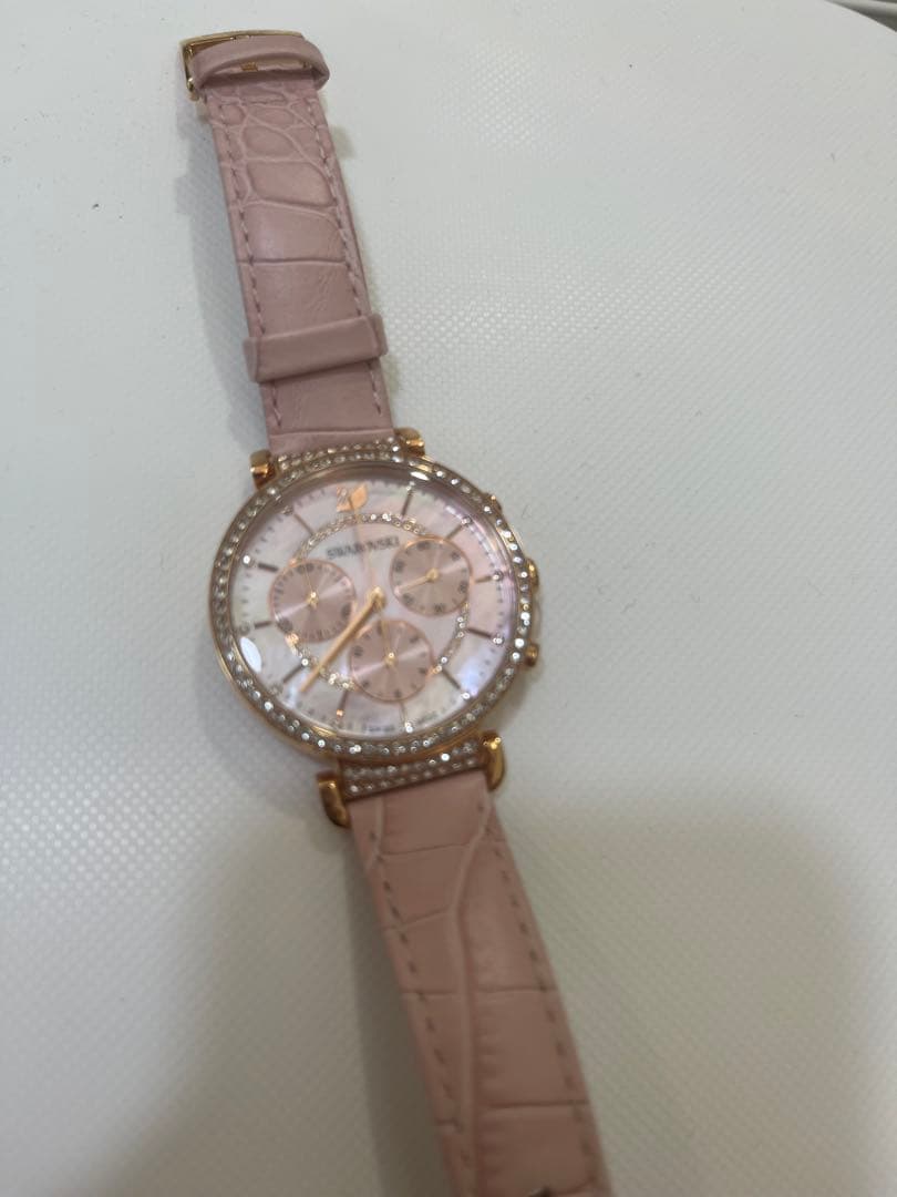 スワロフスキー　腕時計　ピンク
