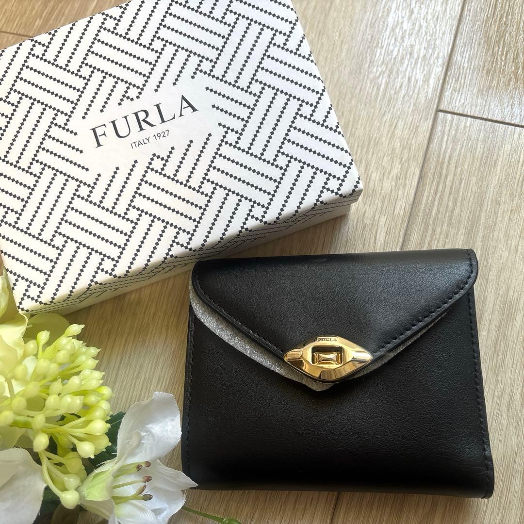 ☆*♪様 早い者勝ち！【FURLA】フルラ 二つ折り財布 黒 新品