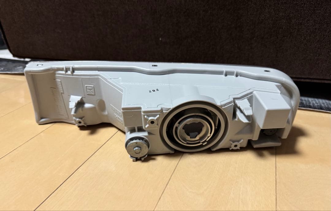 ダイハツ純正　75系　フォグランプ　左右　未使用品