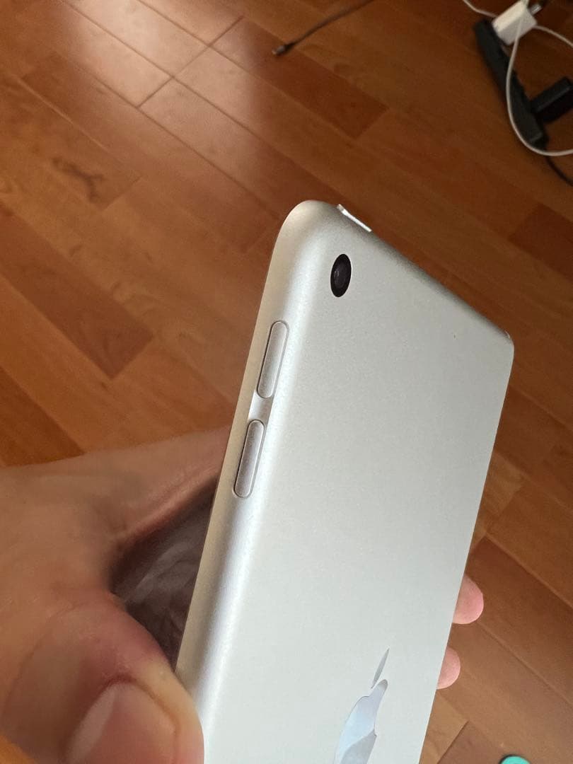 iPad シルバー 7.9インチ　第5世代　mini 64GB Wi-Fi