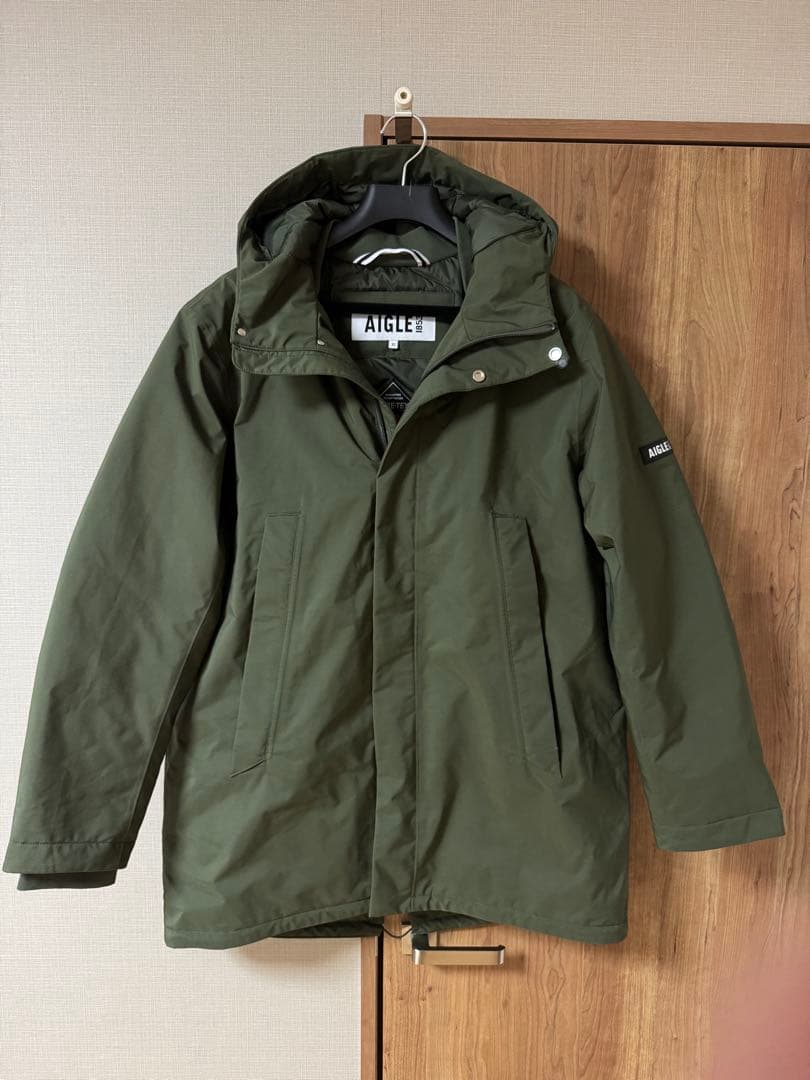 エーグルゴアテックスダウンXLカーキ新品同様！現行モデルをお買い得に！