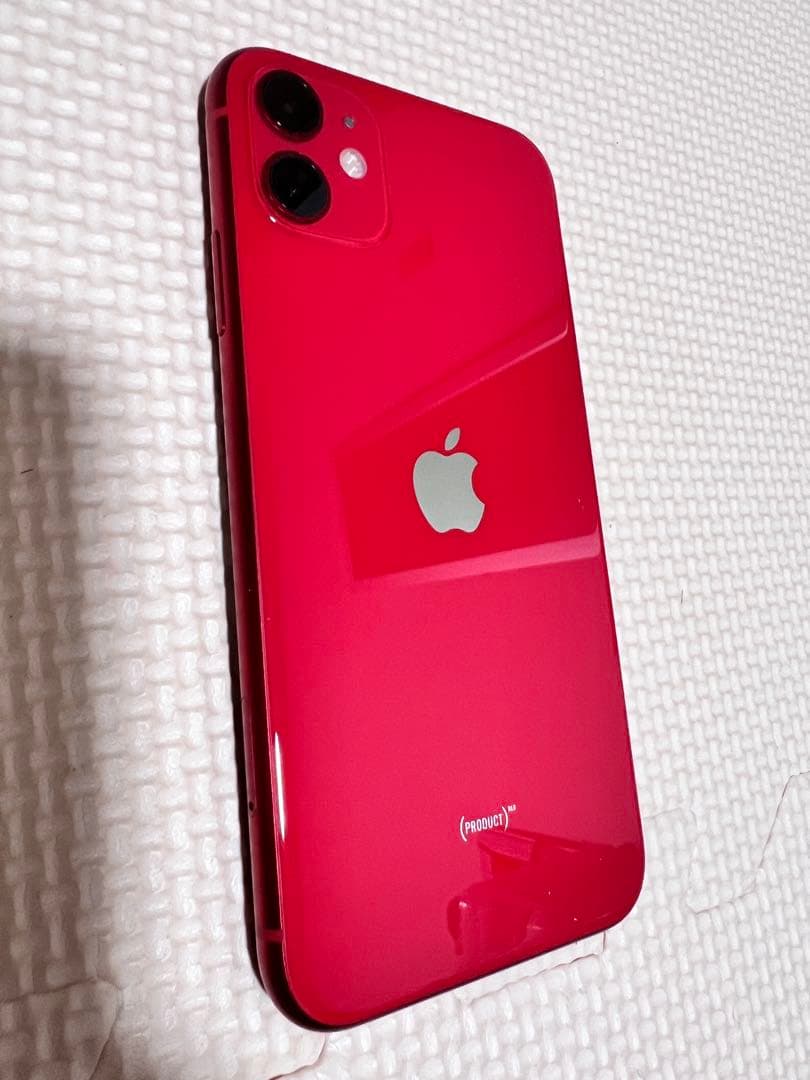 DOCOMO iPhone11 64GB レッド充電ケーブル
